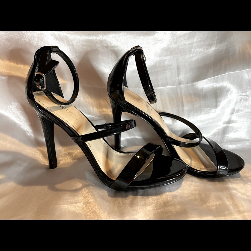 Nine West black strapped heels